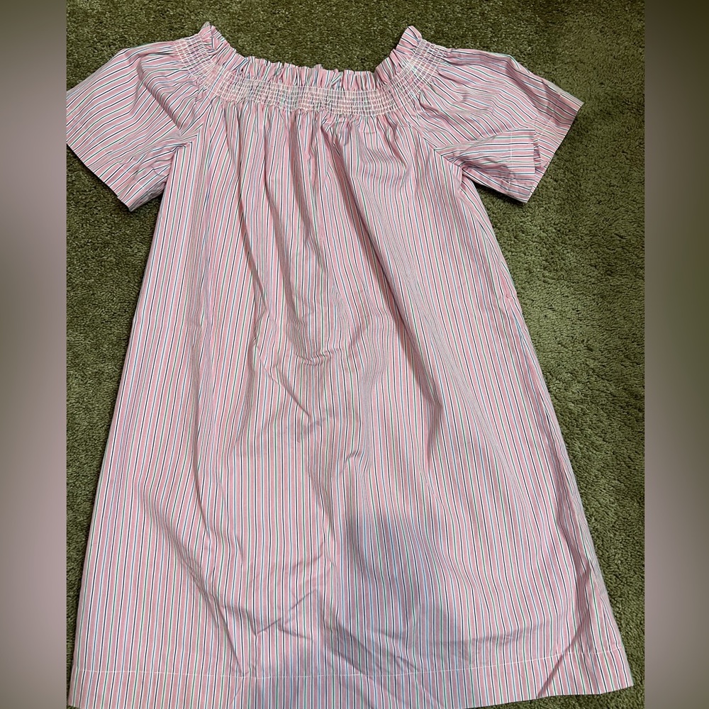Women’s size small Vineyard Vines